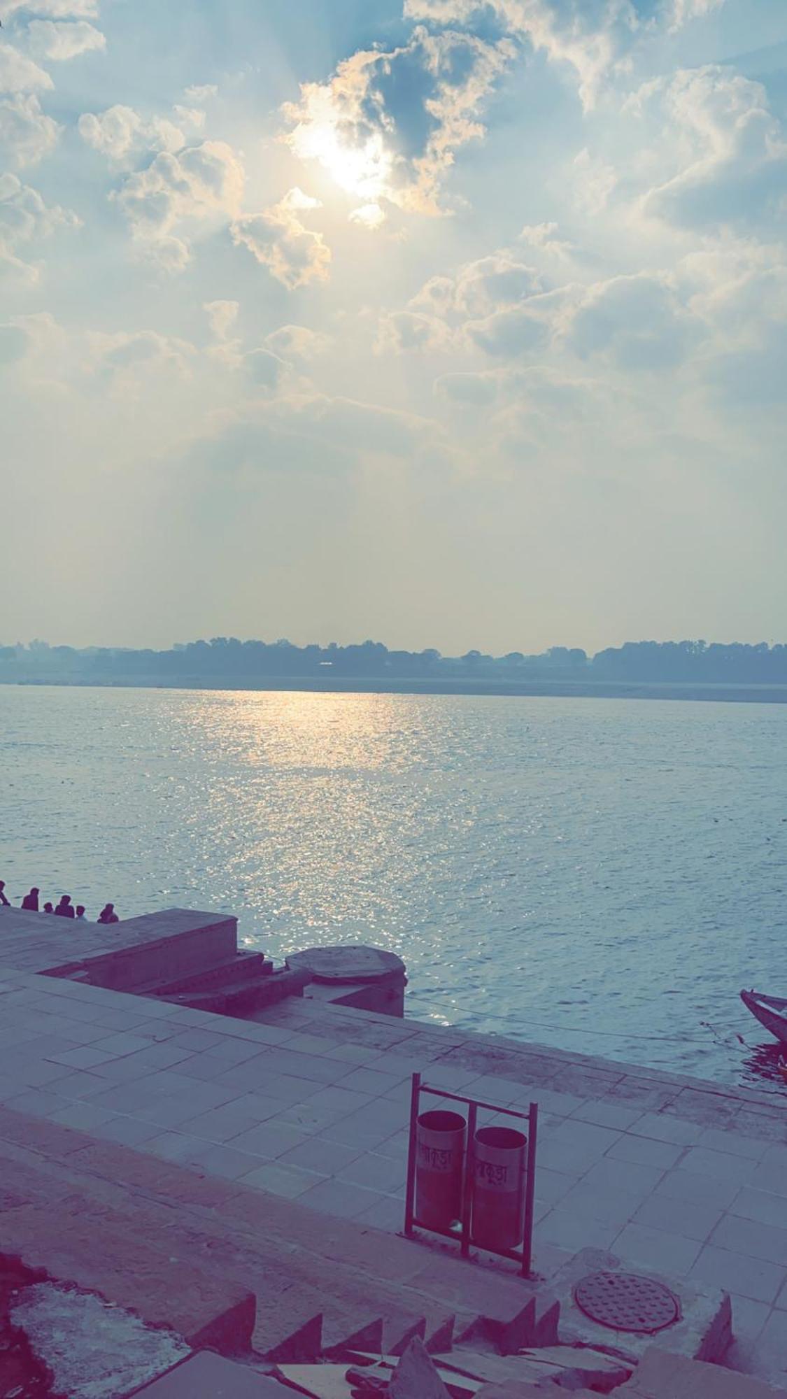 Tandon Lodge On The Ganga Ghat Homestay พาราณสี ภายนอก รูปภาพ