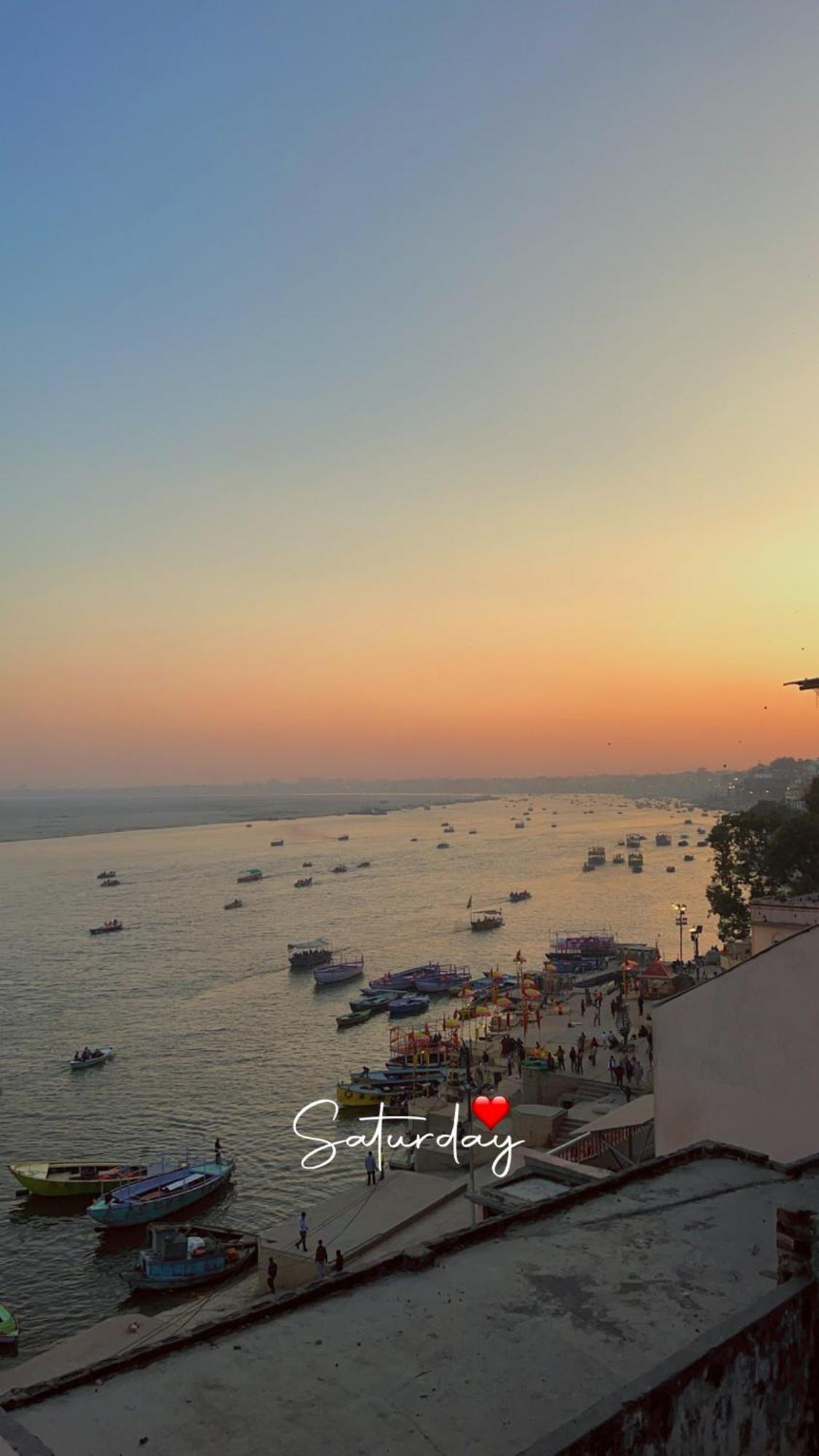 Tandon Lodge On The Ganga Ghat Homestay พาราณสี ภายนอก รูปภาพ